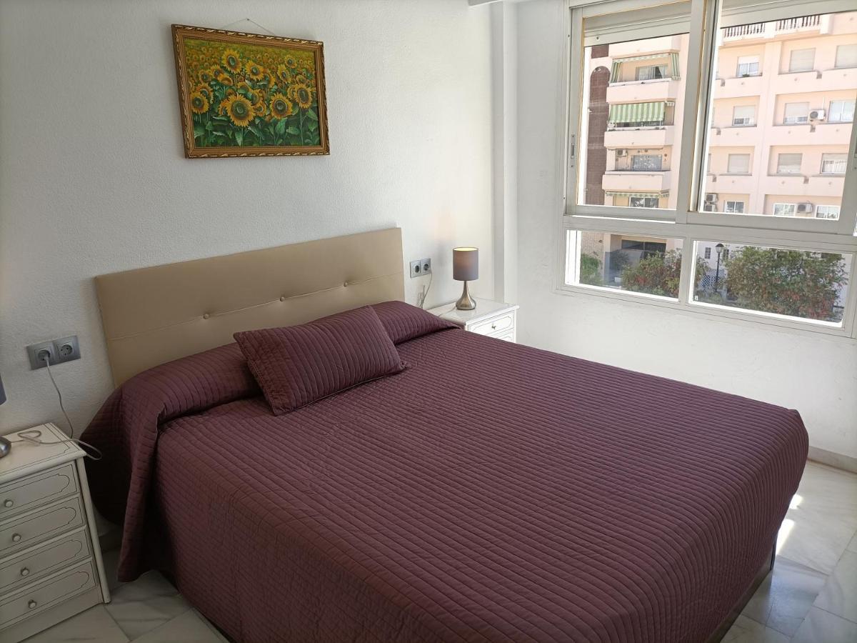 Suites Center Recinto Ferial 푸엔히롤라 외부 사진