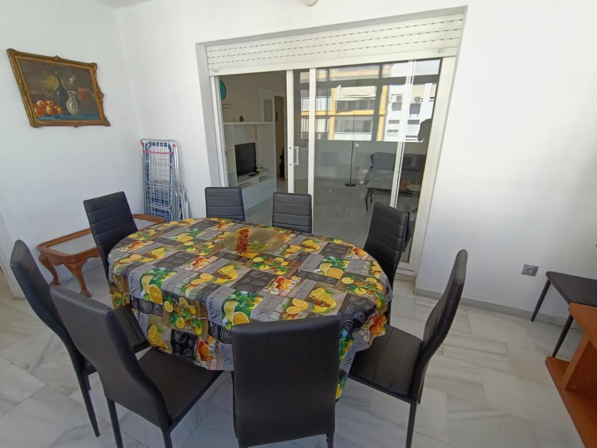 Suites Center Recinto Ferial 푸엔히롤라 외부 사진