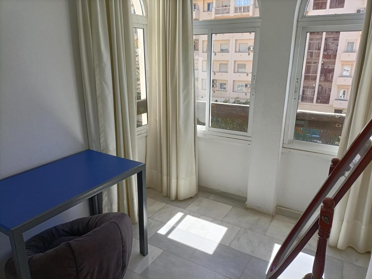 Suites Center Recinto Ferial 푸엔히롤라 외부 사진