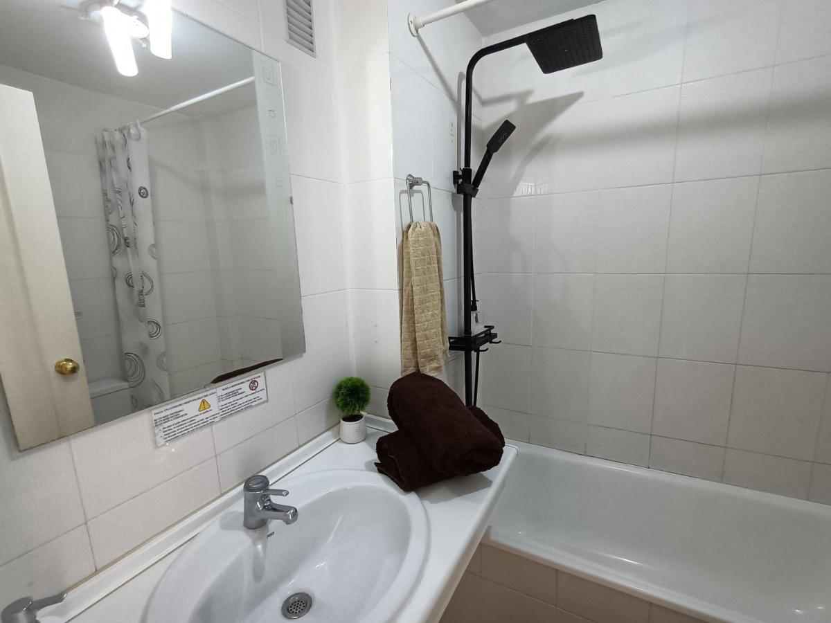 Suites Center Recinto Ferial 푸엔히롤라 외부 사진
